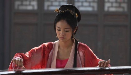 古代逛一次“青楼”，到底要多少银子？换算成人民币，是多少？