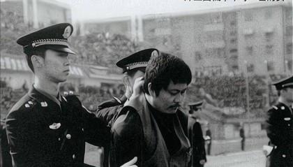 2001年陕西头号黑社会团伙覆灭，主犯被捕后，警局每天有求情电话