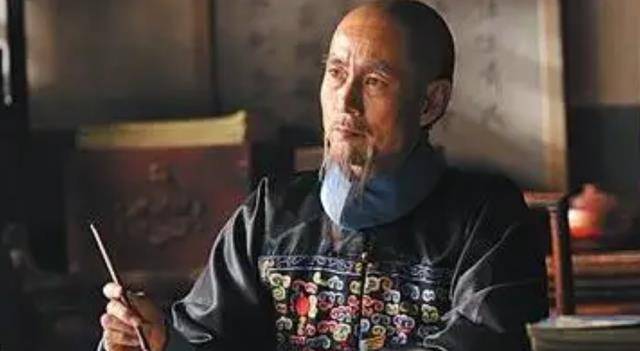 清朝官员退休工资，每年只有50两白银，换算成人民币是多少钱
