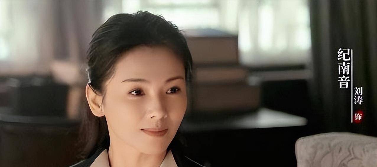 破晓东方：赵丰年抛出了十万银元击垮人民币，看看陈云抛出了多少
