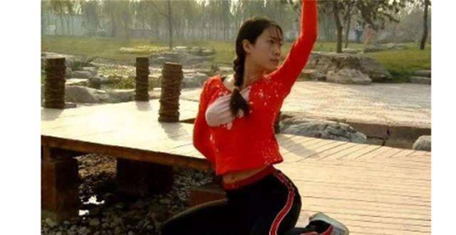 那个曾经前凸后翘大摆S造型，被全网嘲笑的芙蓉姐姐，如今怎样了